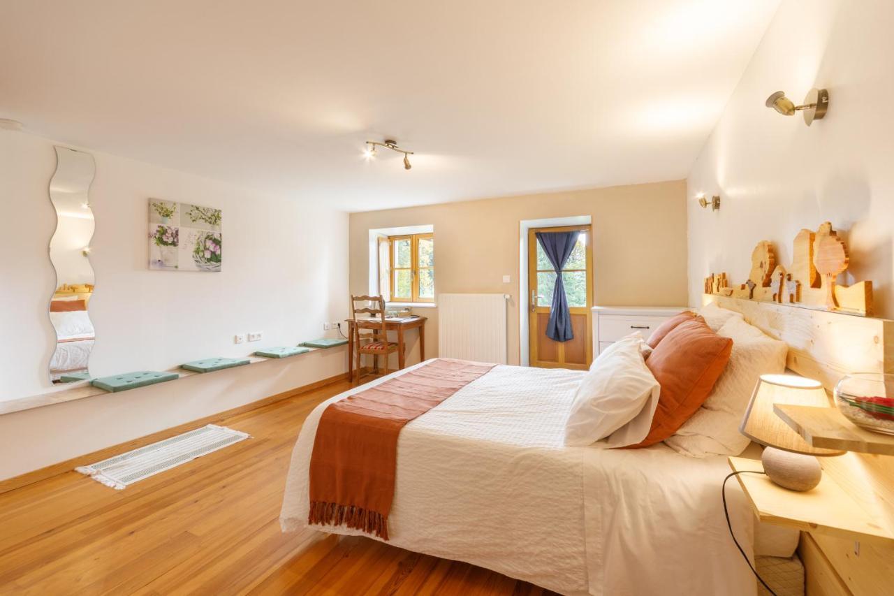 Le Fournia Bed & Breakfast Grandrif Екстериор снимка